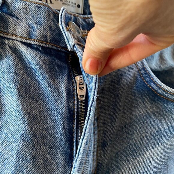 Zara The High Waist kick jeans size 6 blue distressed - Picture 8 of 9
